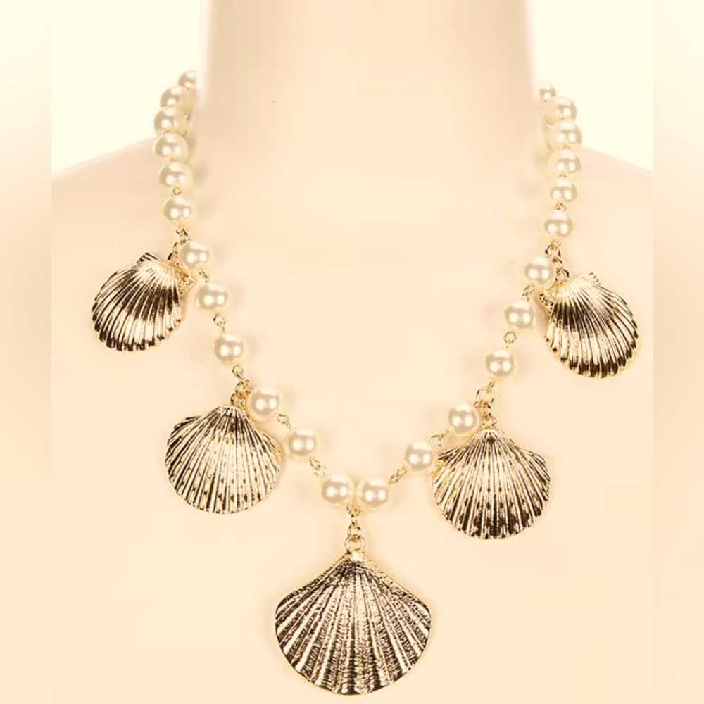 Pearl Embellished Shell Collar Statement Necklace.